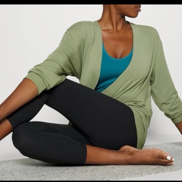 ATHLETA EUCALYPTUS OLIVE PURANA V-NECK WRAP SWEATSHIRT SWEATER 
Size Large - Picture 2 of 12